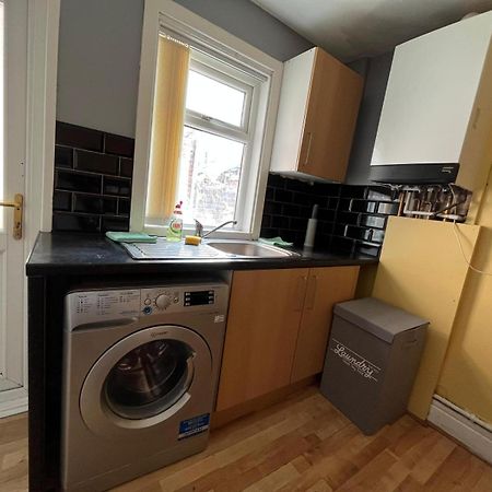 Arthurs Hill Newcastle, Free Parking Fully Equipped Kitchen 4 Bedrooms, Near City Centre Bagian luar foto